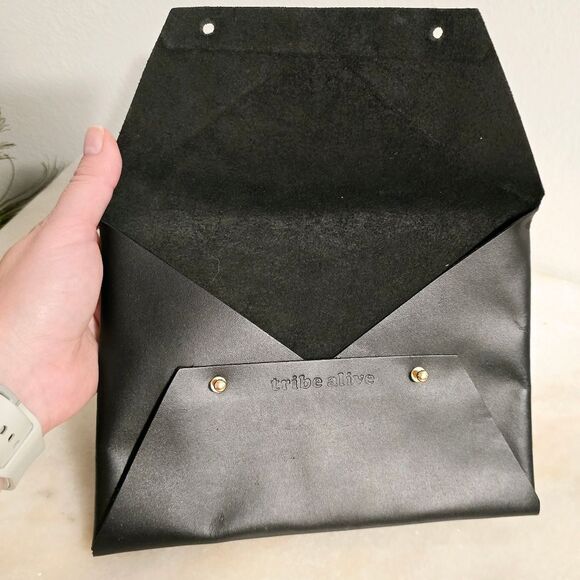 Tribe Alive Genuine Leather Minimalist Clutch - Picture 6 of 7